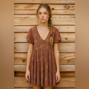 Wild Fable Junior’s Size Large V-Neck Floral Babydoll Dress. Lightweight Dress